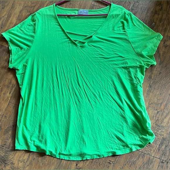 Masseys Shirt Lime Green V Neck Crisscross Flowey Cap Short Sleeves Plus Size 3x - Picture 3 of 12